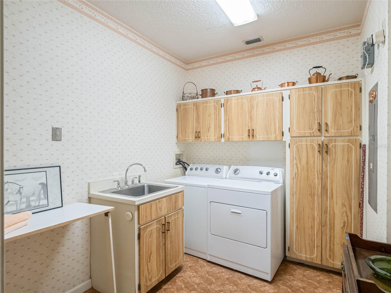 Image 33 of 61 For 7540 Lake Marsha Drive