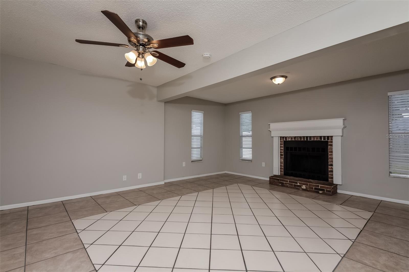 Image 4 of 16 For 3305 19th Avenue W