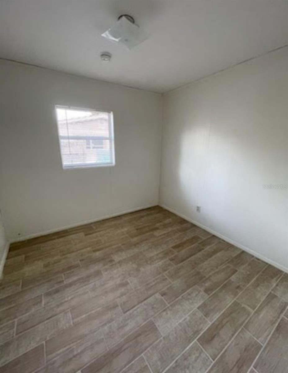 Image 7 of 13 For 4833 Crow Street