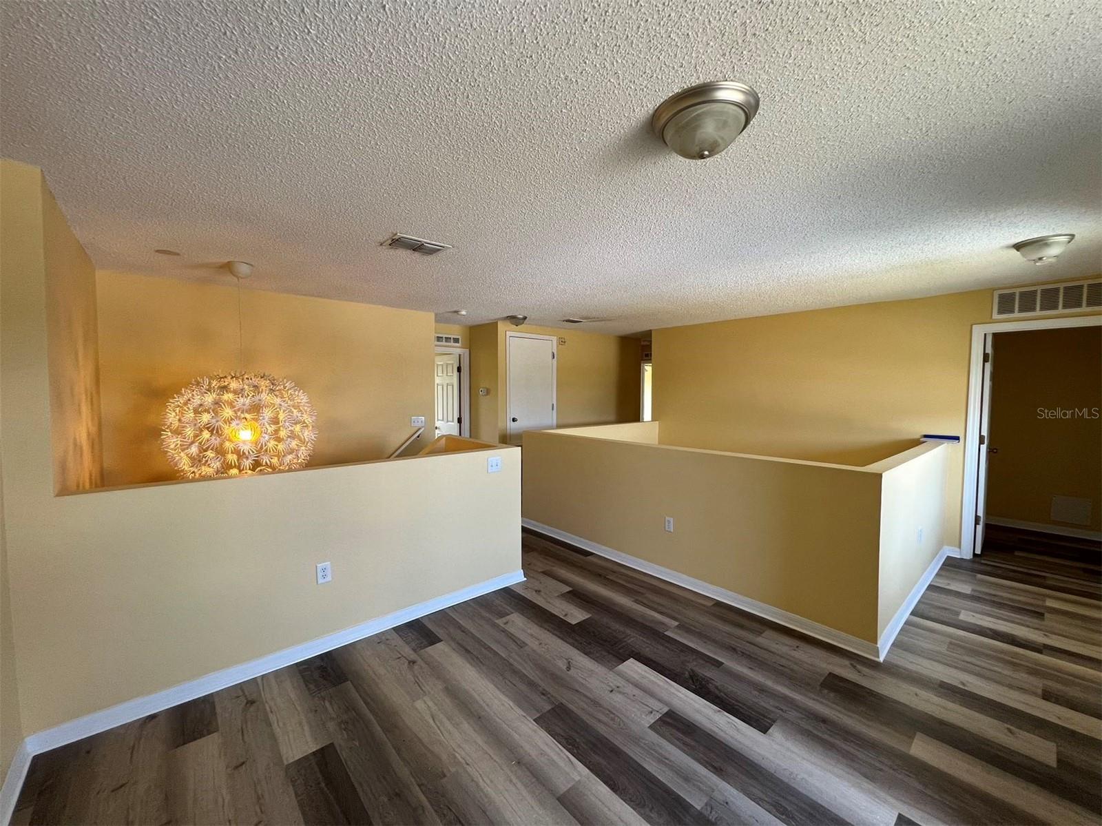 Image 8 of 15 For 12092 Elgin Boulevard