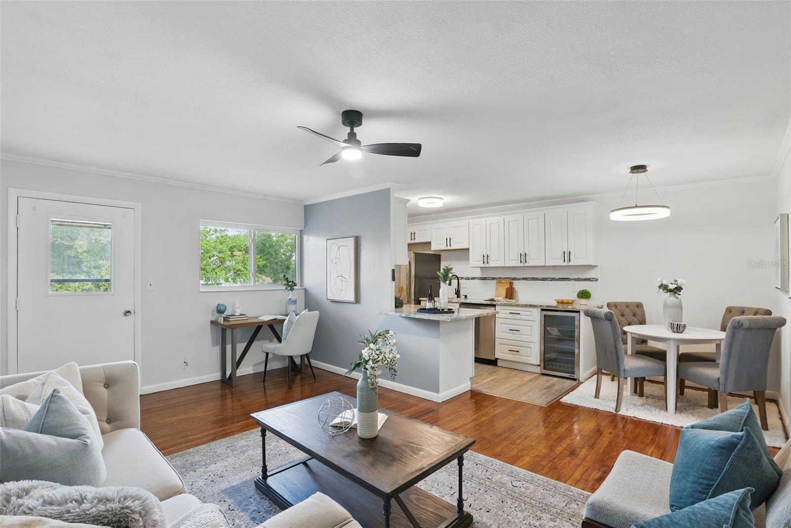 Image 4 of 21 For 320 Lakeview Street 214