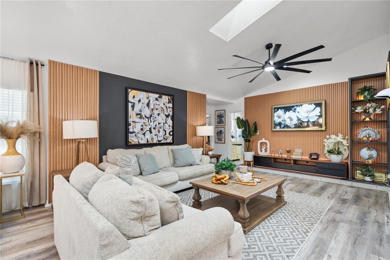 Image 13 of 45 For 335 Debary Avenue