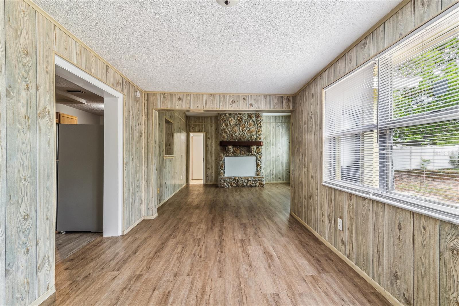 Image 12 of 29 For 6042 Bolling Drive