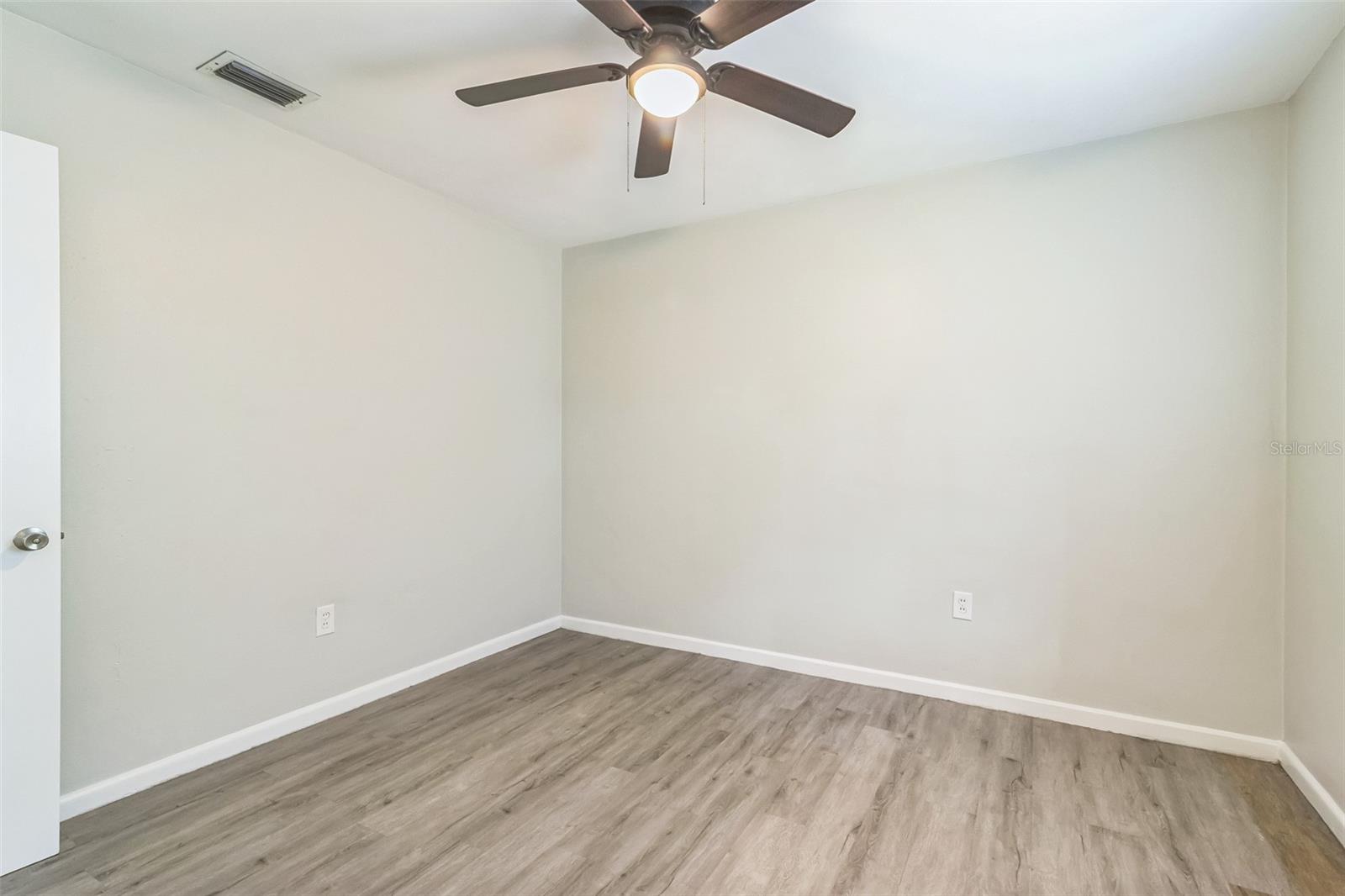 Image 15 of 29 For 6042 Bolling Drive