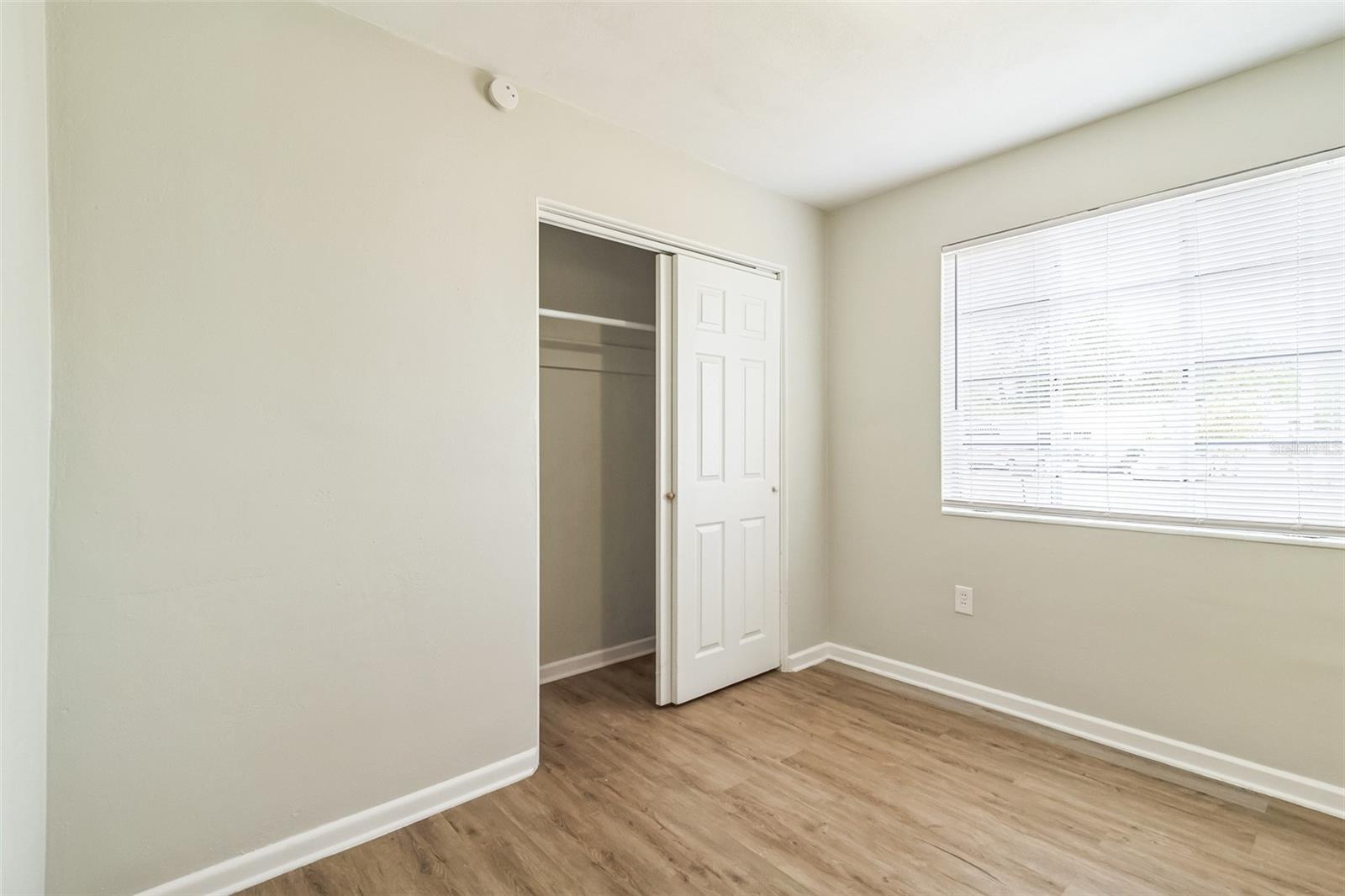 Image 24 of 29 For 6042 Bolling Drive