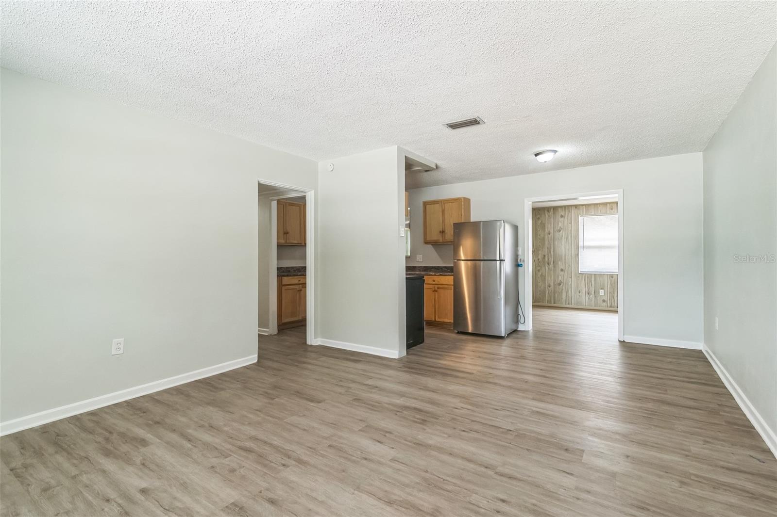 Image 4 of 29 For 6042 Bolling Drive