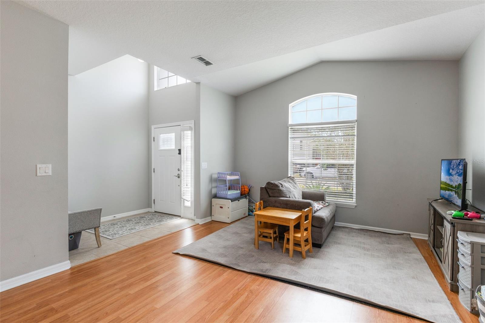 Image 4 of 20 For 328 Appaloosa Court