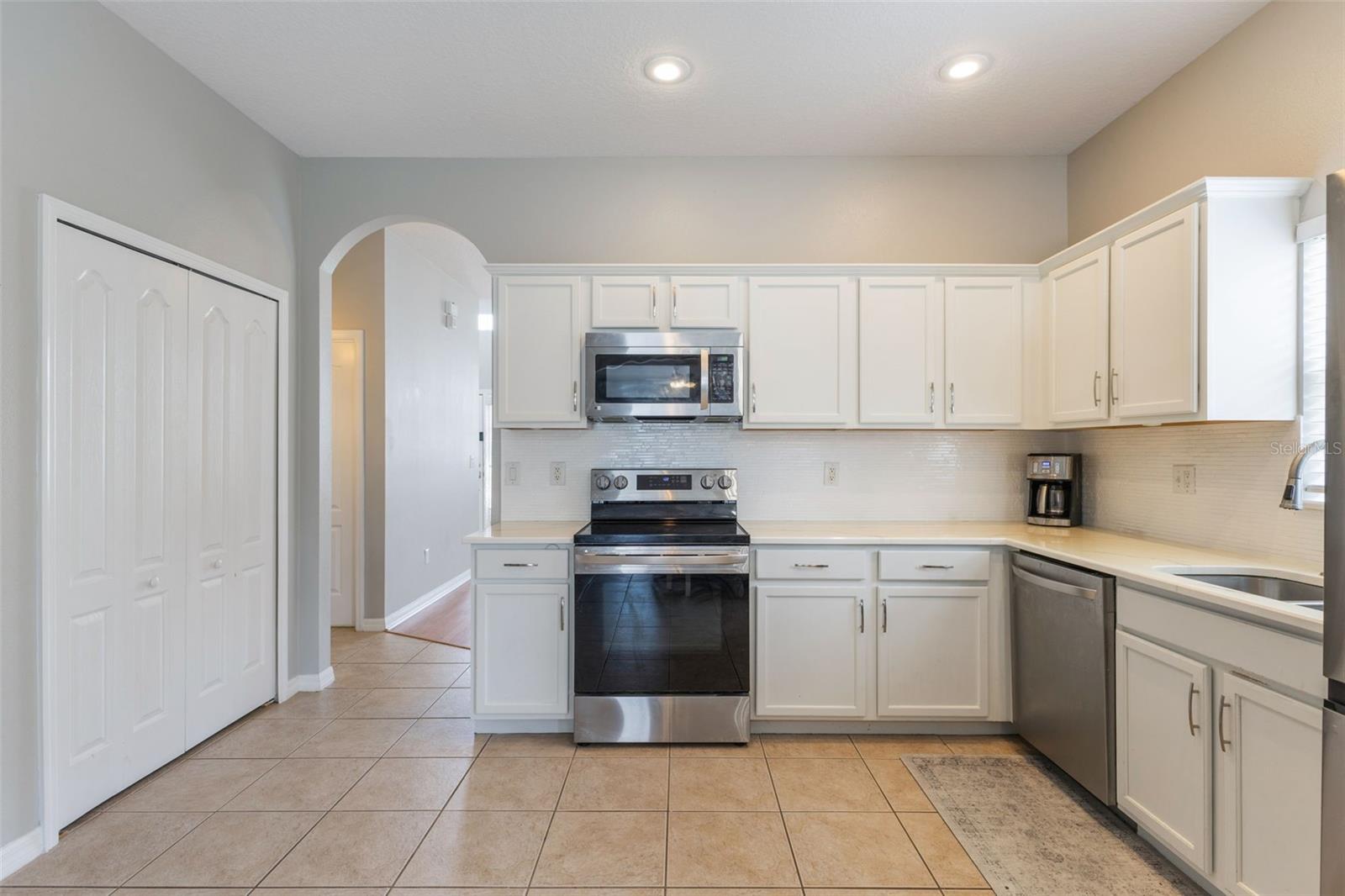 Image 7 of 20 For 328 Appaloosa Court