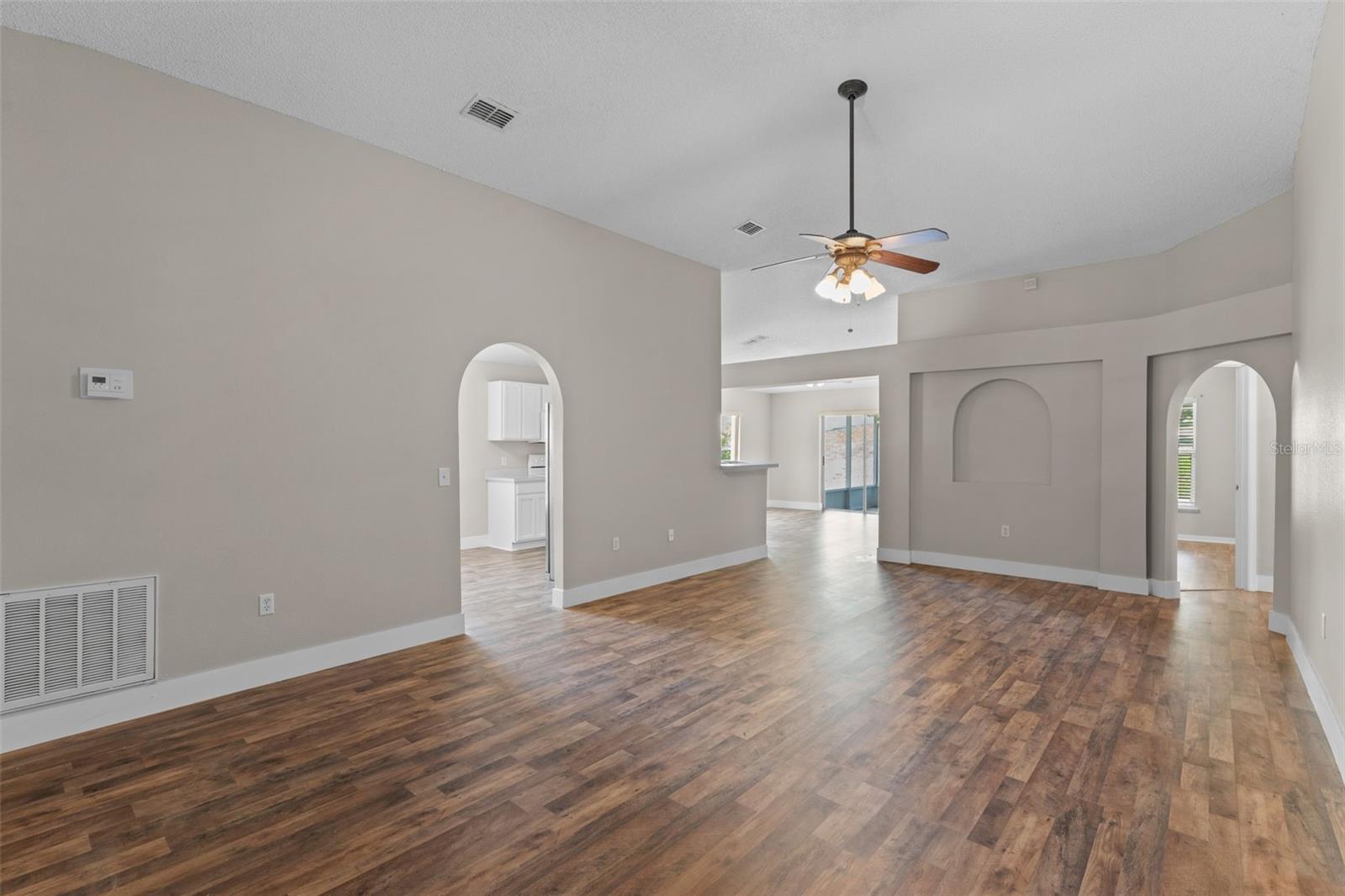 Image 8 of 35 For 16316 Meredrew Lane
