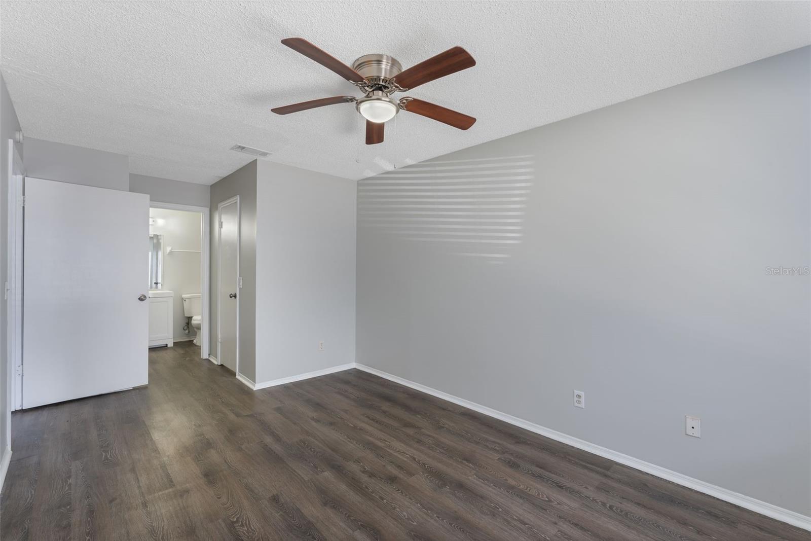Image 15 of 22 For 4136 Pershing Pointe Place 2