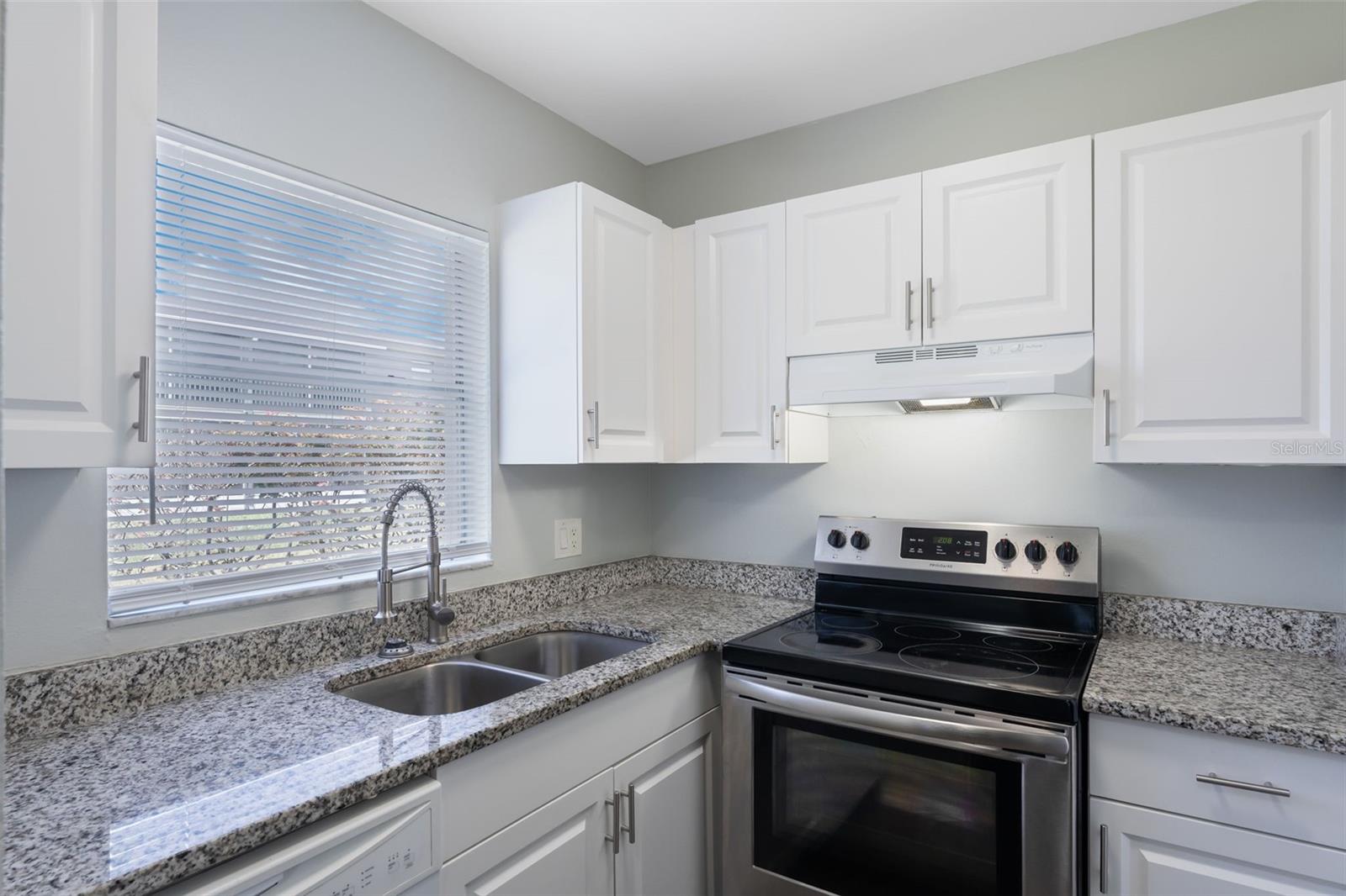 Image 6 of 22 For 4136 Pershing Pointe Place 2