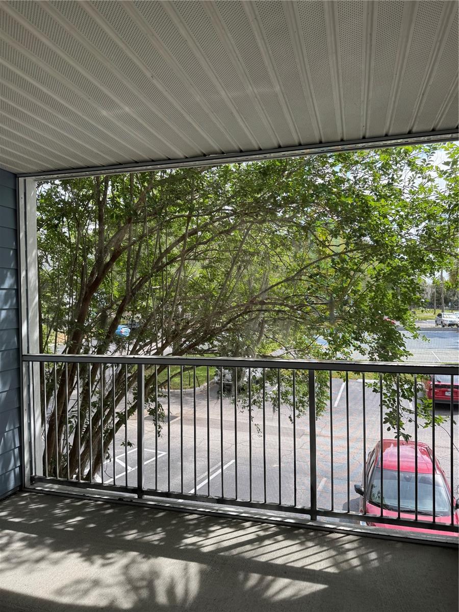 Image 10 of 28 For 2516 Grassy Point Drive 210