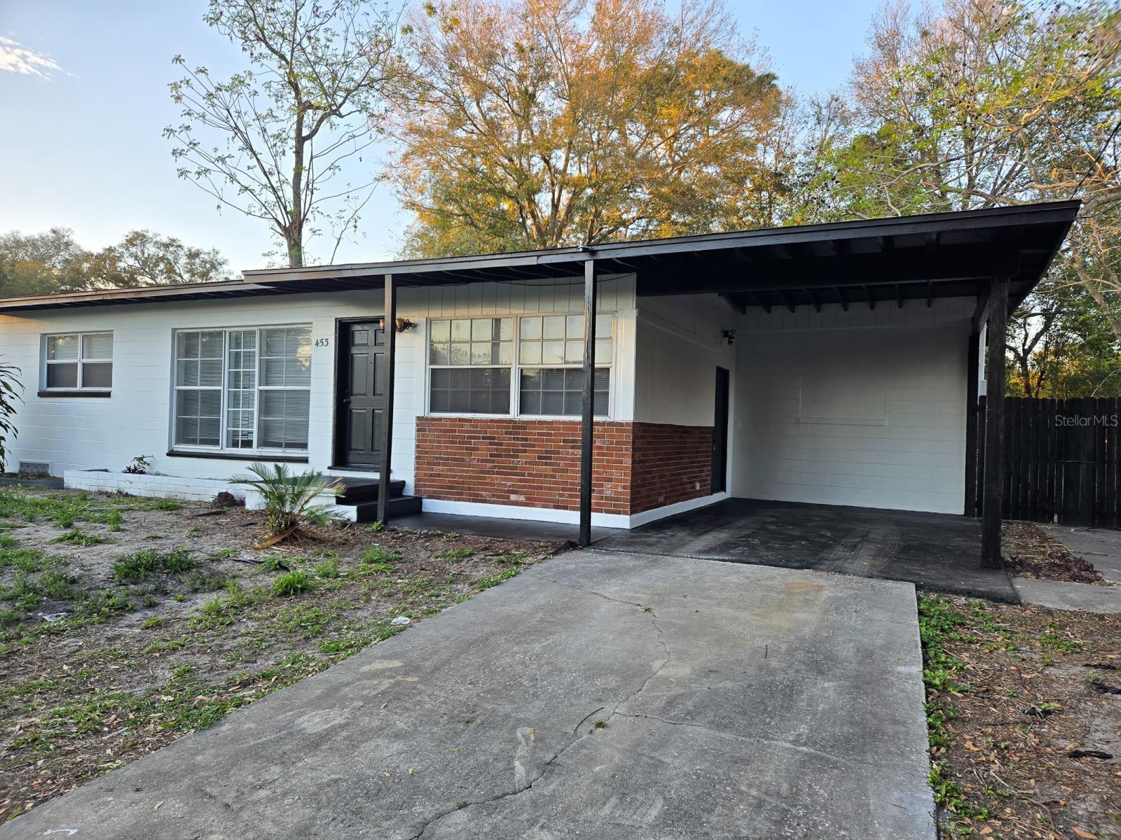 Image 2 of 27 For 453 Oakhurst Street