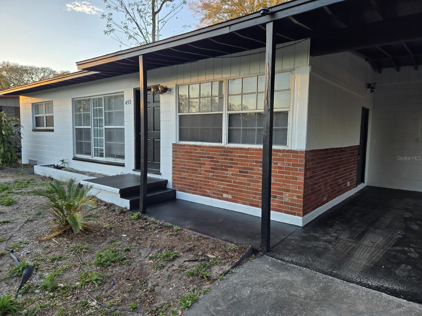 Image 22 of 27 For 453 Oakhurst Street