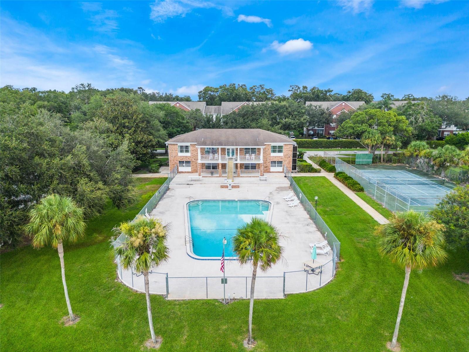 Image 27 of 39 For 4332 Lake Underhill Rd  12d10