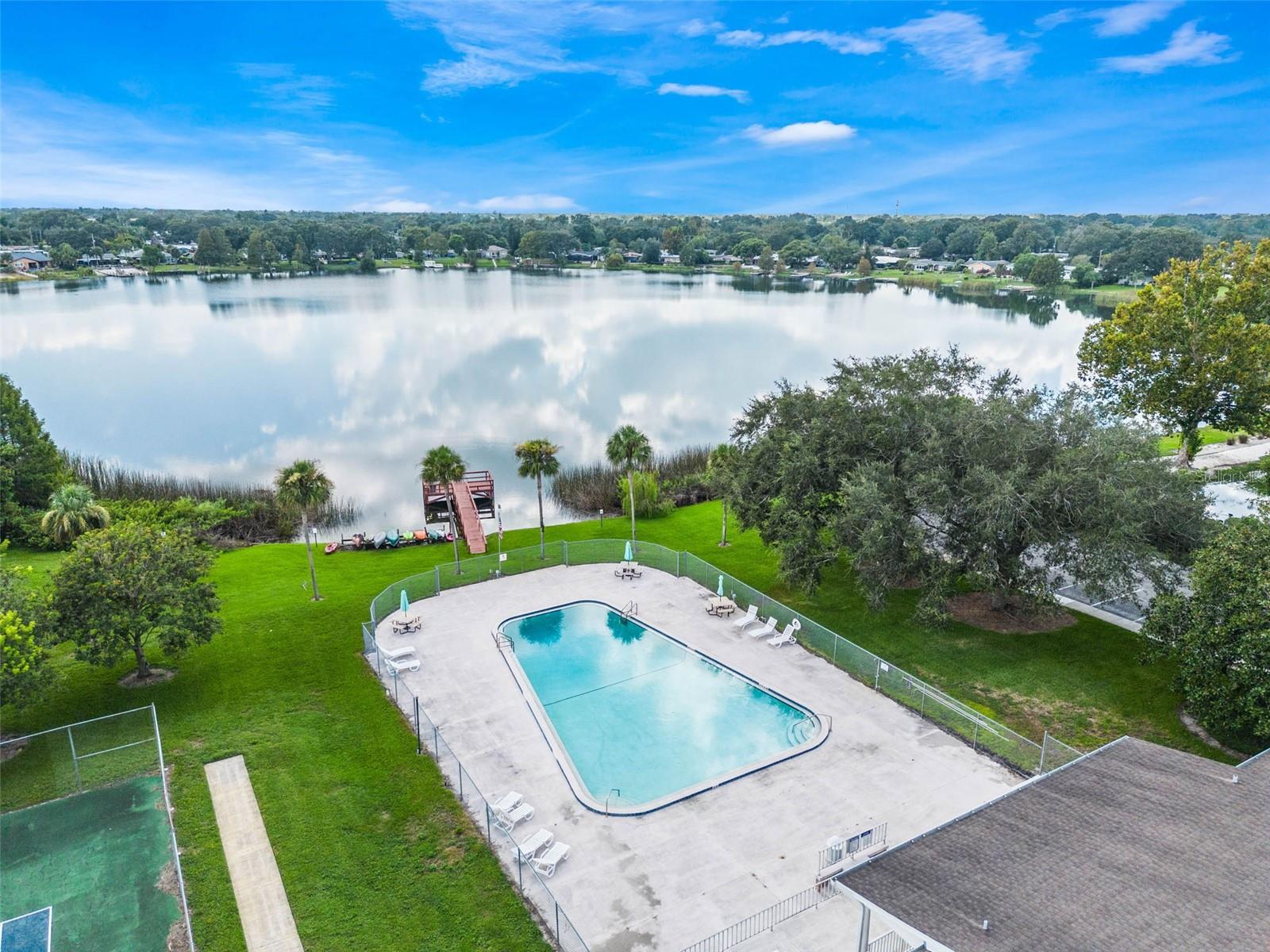 Image 28 of 39 For 4332 Lake Underhill Rd  12d10