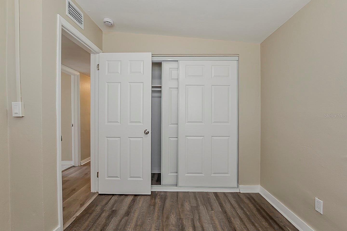 Image 15 of 23 For 4010 Emerson Avenue S