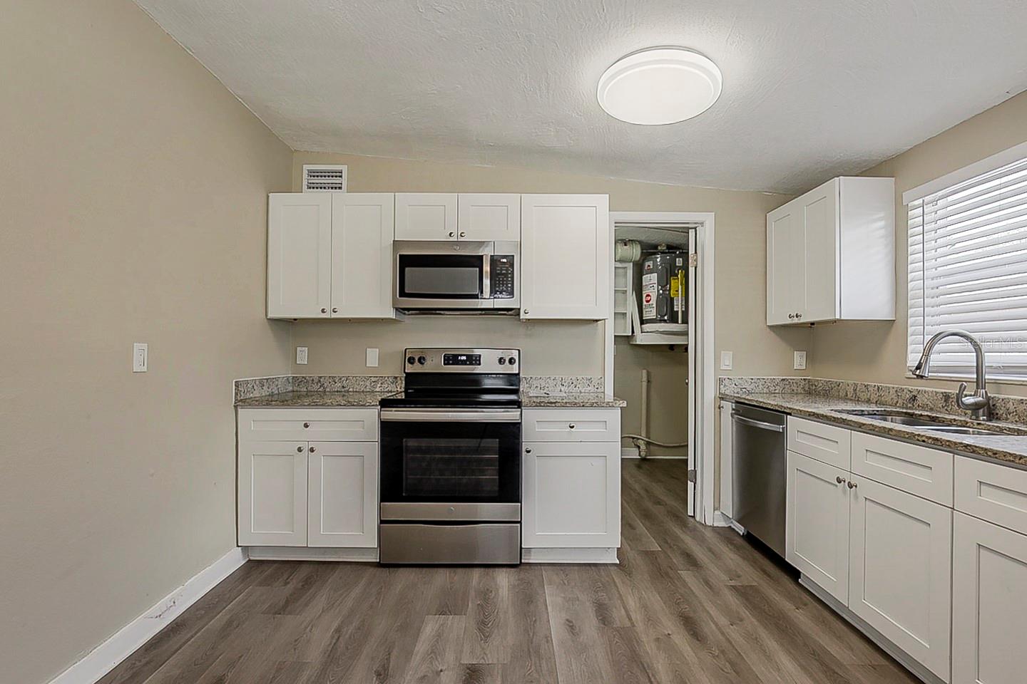 Image 4 of 23 For 4010 Emerson Avenue S