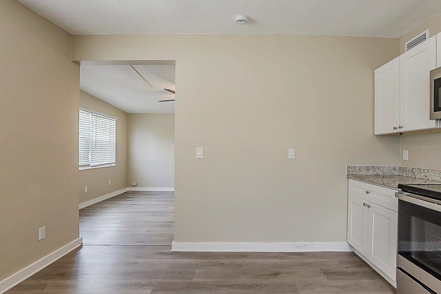 Image 5 of 23 For 4010 Emerson Avenue S