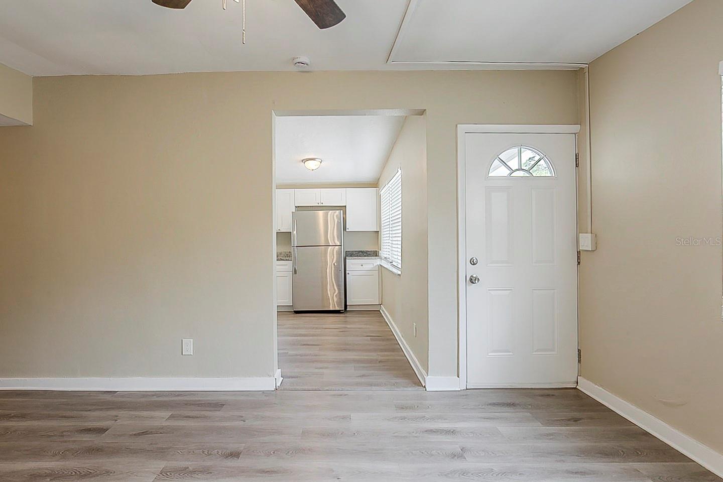 Image 7 of 23 For 4010 Emerson Avenue S