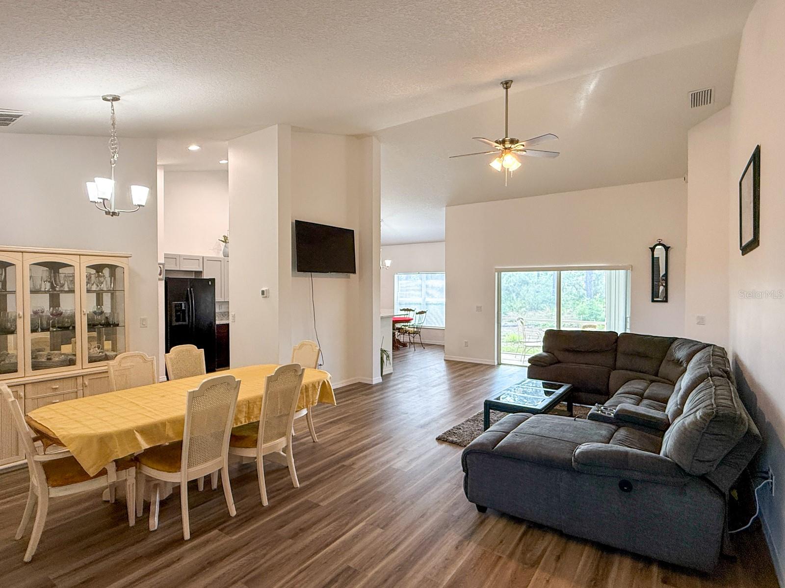 Image 7 of 50 For 6730 Orlando Drive