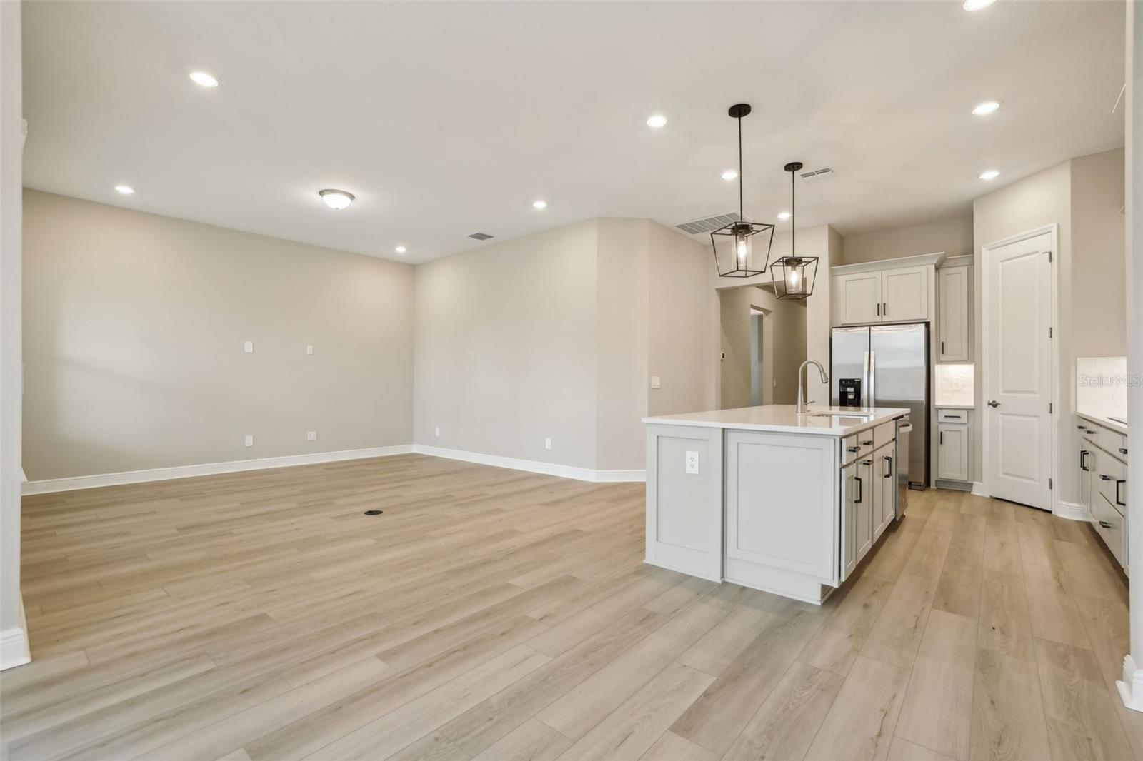 Image 15 of 40 For 5254 Citrus Leaf Boulevard