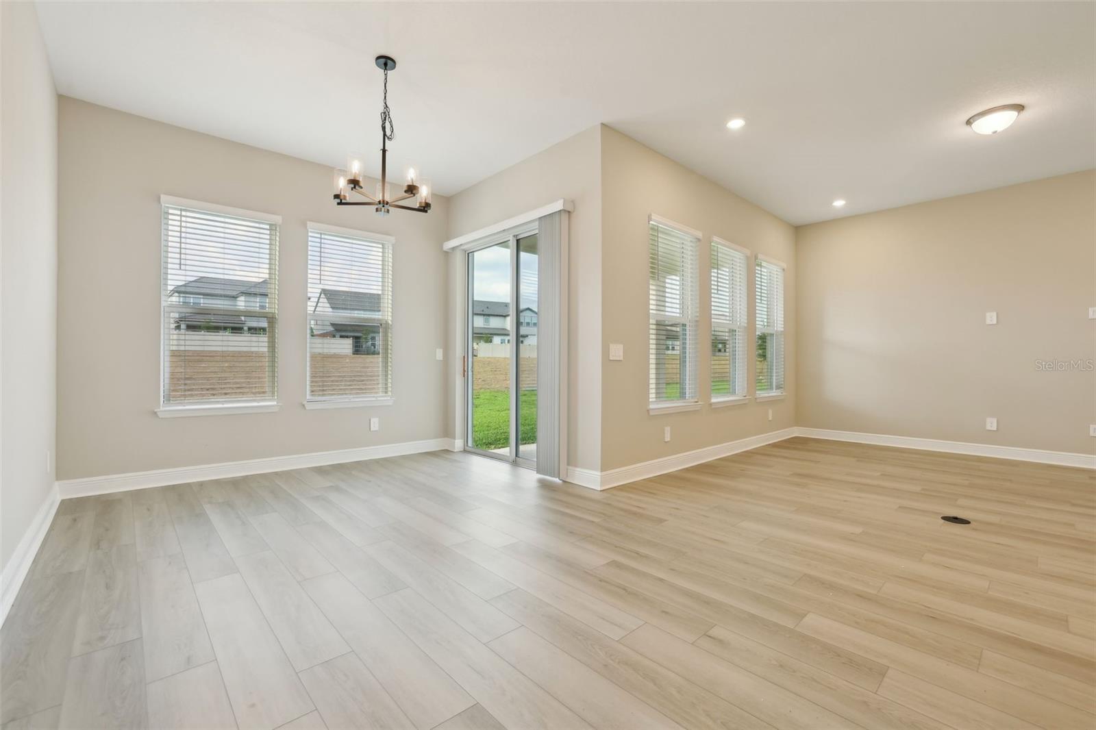 Image 5 of 40 For 5254 Citrus Leaf Boulevard