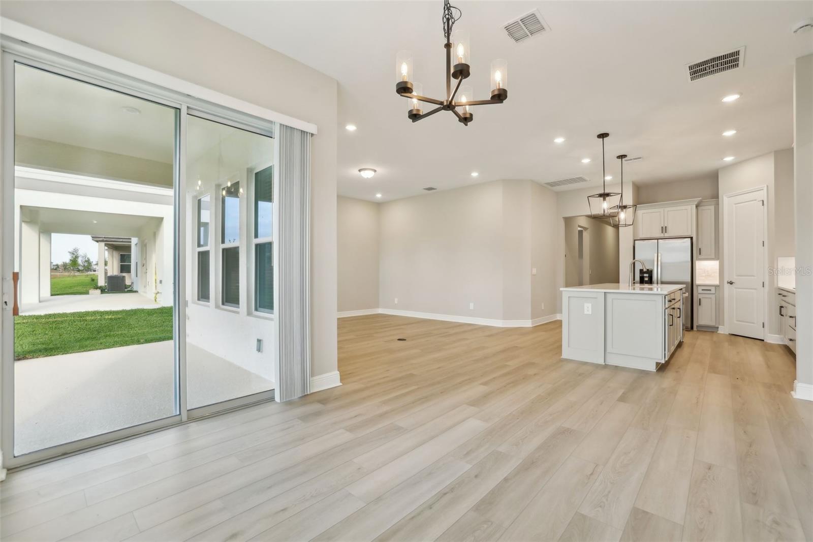 Image 8 of 40 For 5254 Citrus Leaf Boulevard