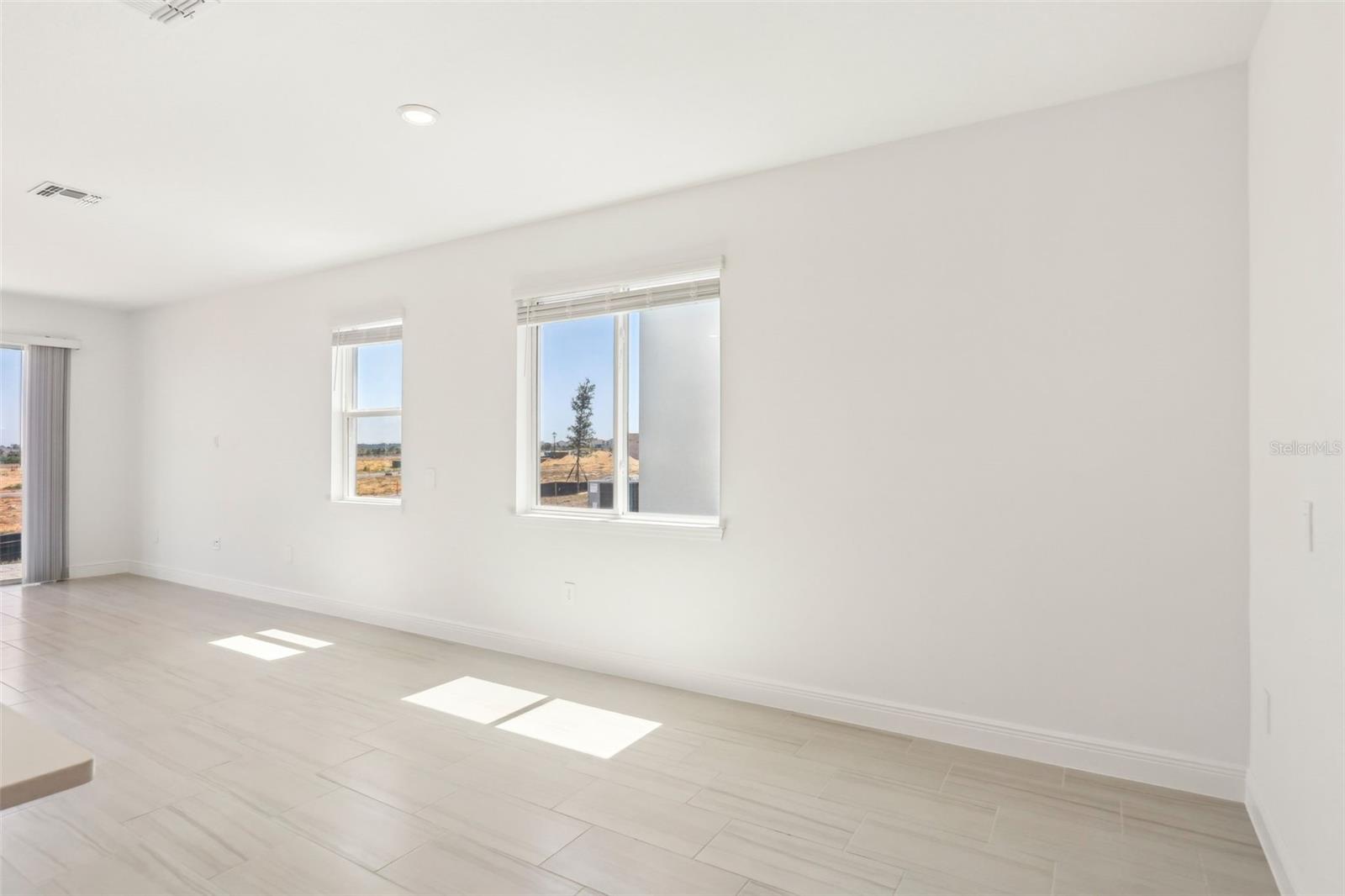 Image 10 of 34 For 1812 Archer Drive
