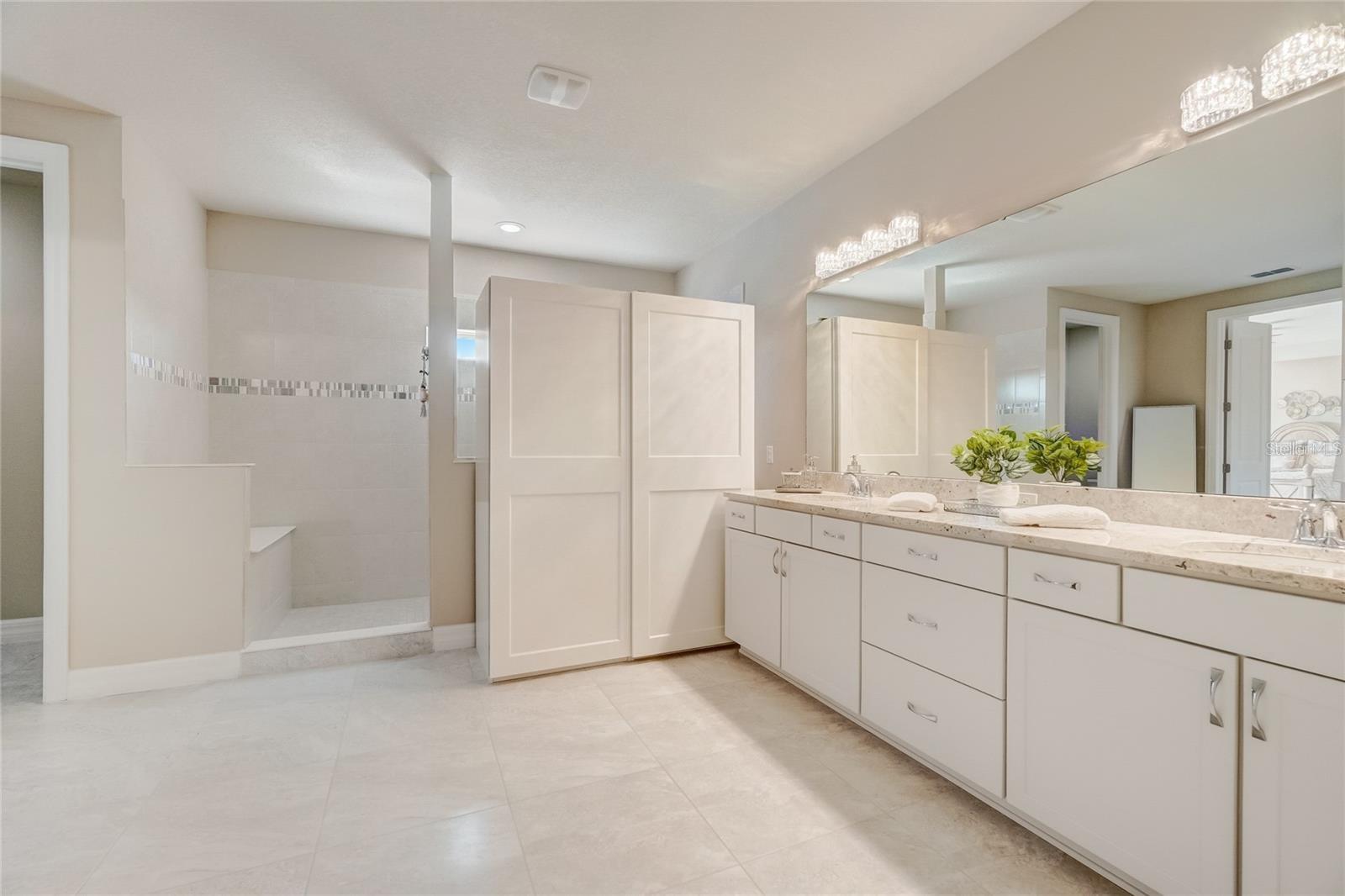 Image 31 of 65 For 11655 Meadow Grove Circle