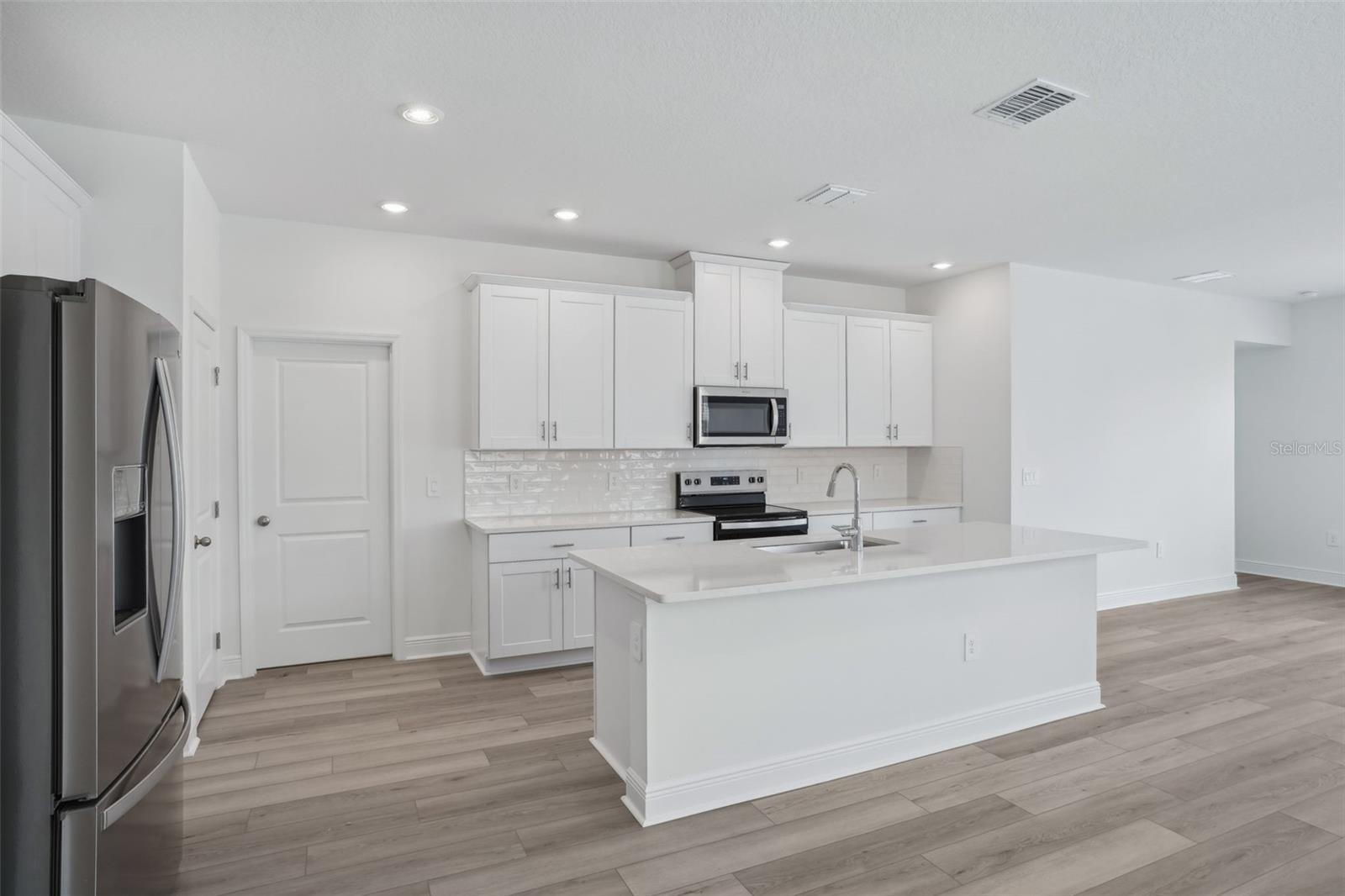 Image 5 of 38 For 1801 Archer Drive