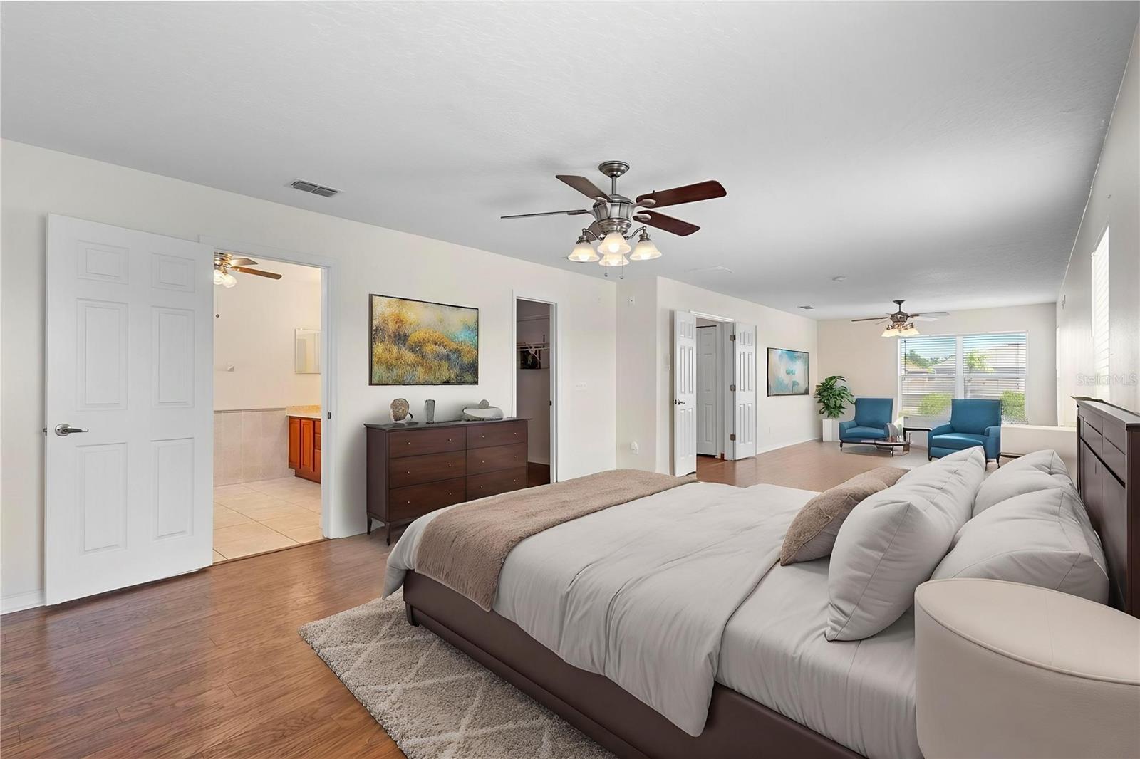 Image 10 of 43 For 2260 The Oaks Boulevard