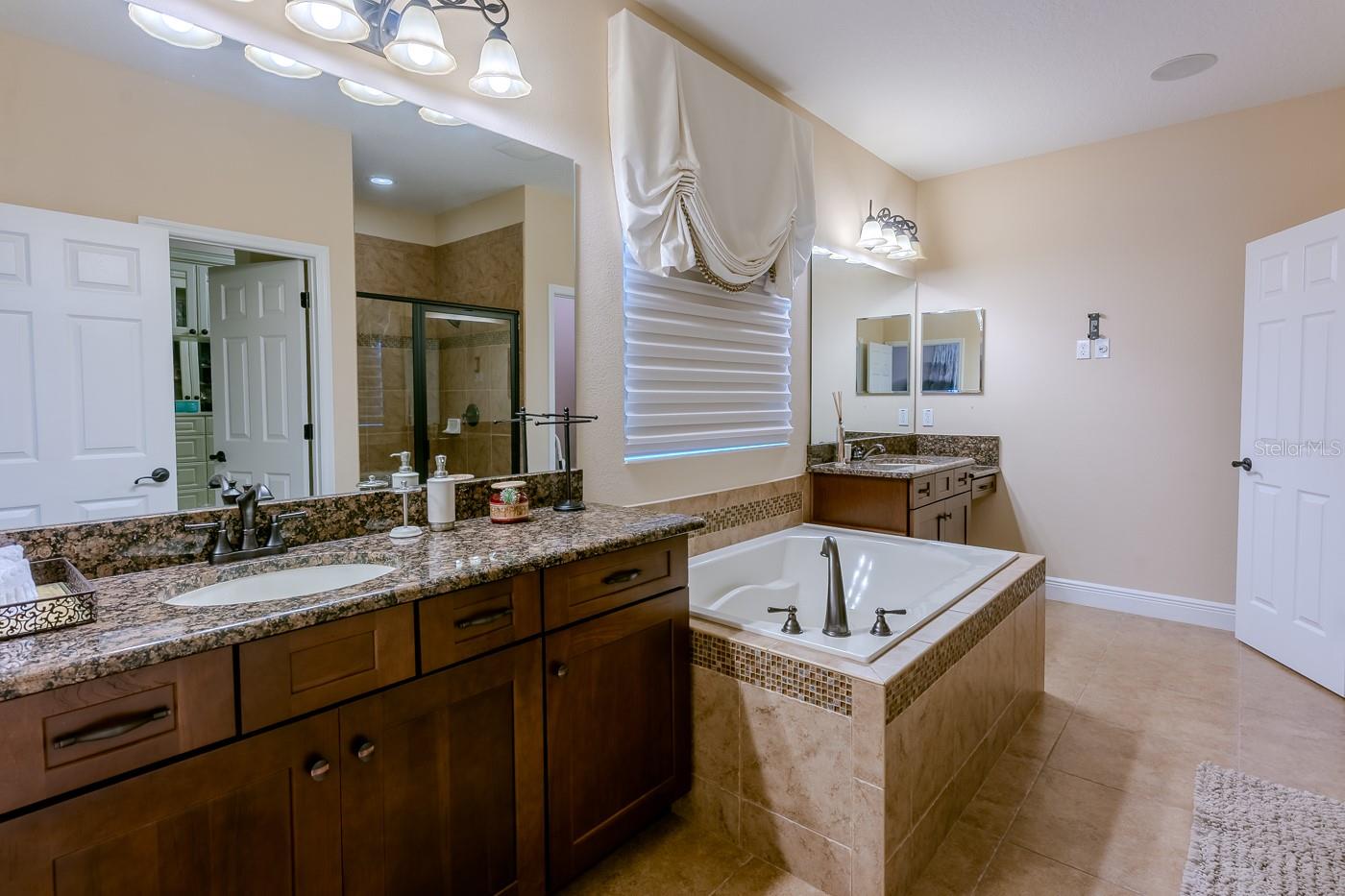 Image 37 of 97 For 2347 Kelbrook Court