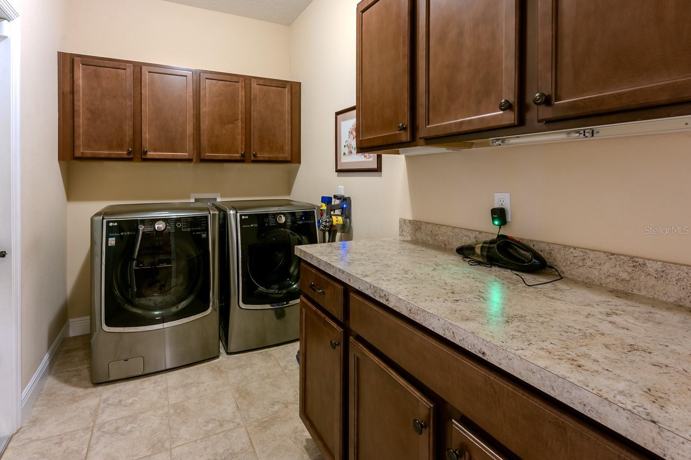 Image 40 of 97 For 2347 Kelbrook Court