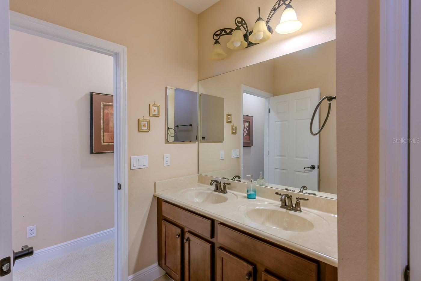 Image 68 of 97 For 2347 Kelbrook Court