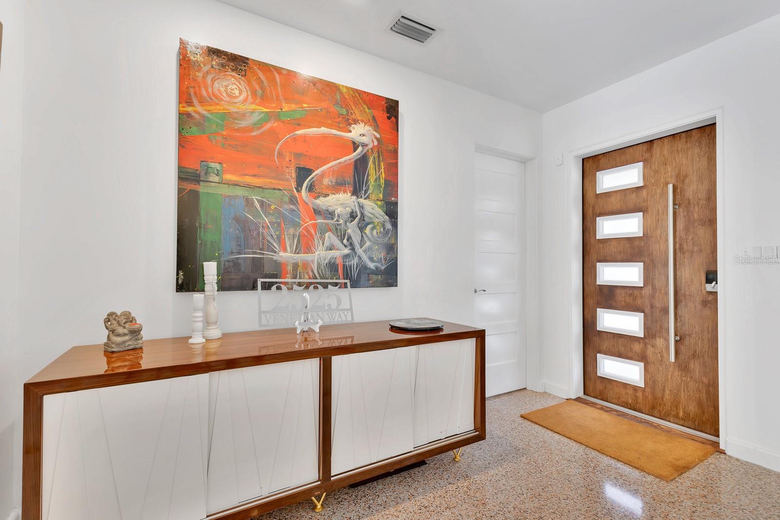 Image 14 of 66 For 2525 Venetian Way
