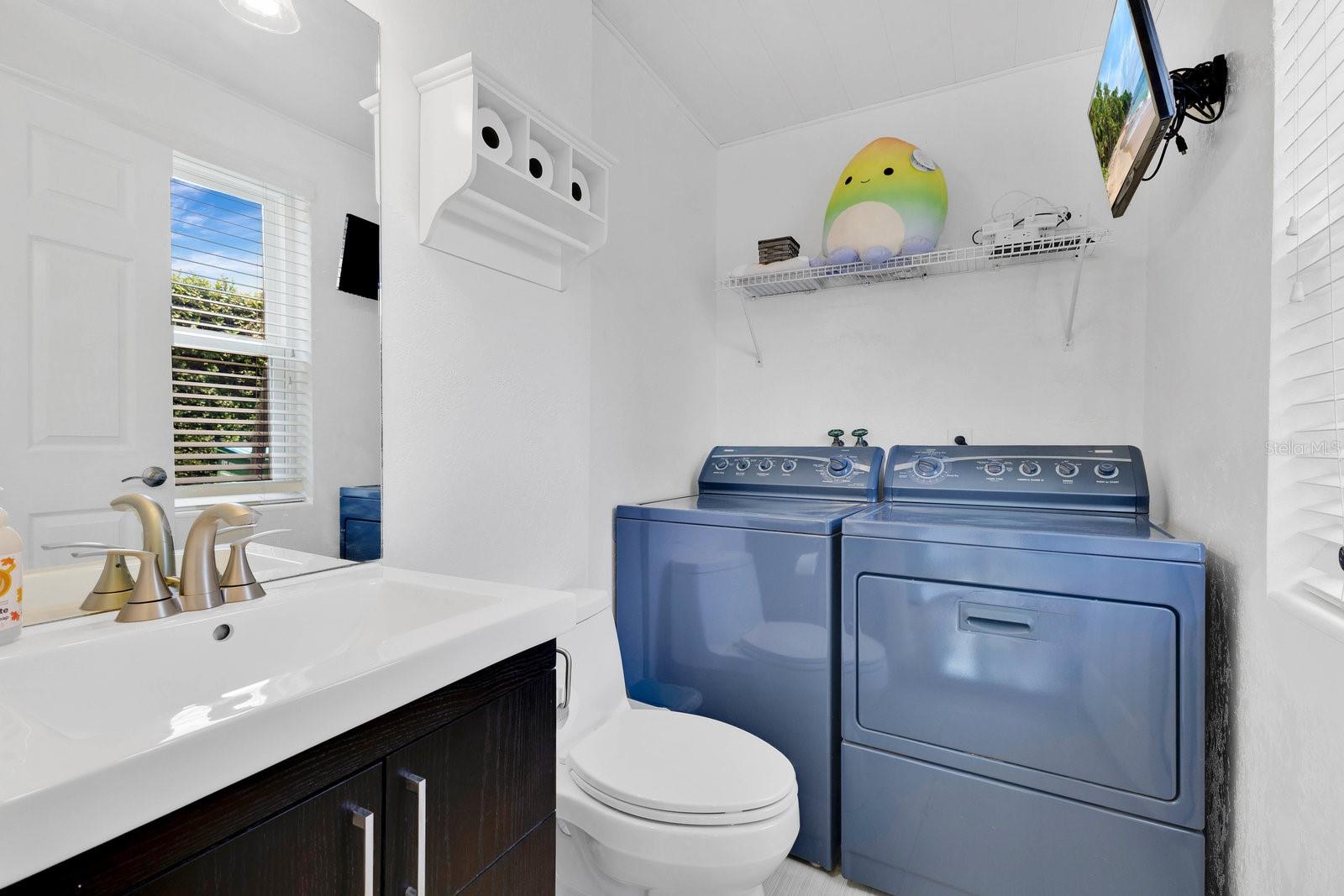 Image 45 of 66 For 2525 Venetian Way