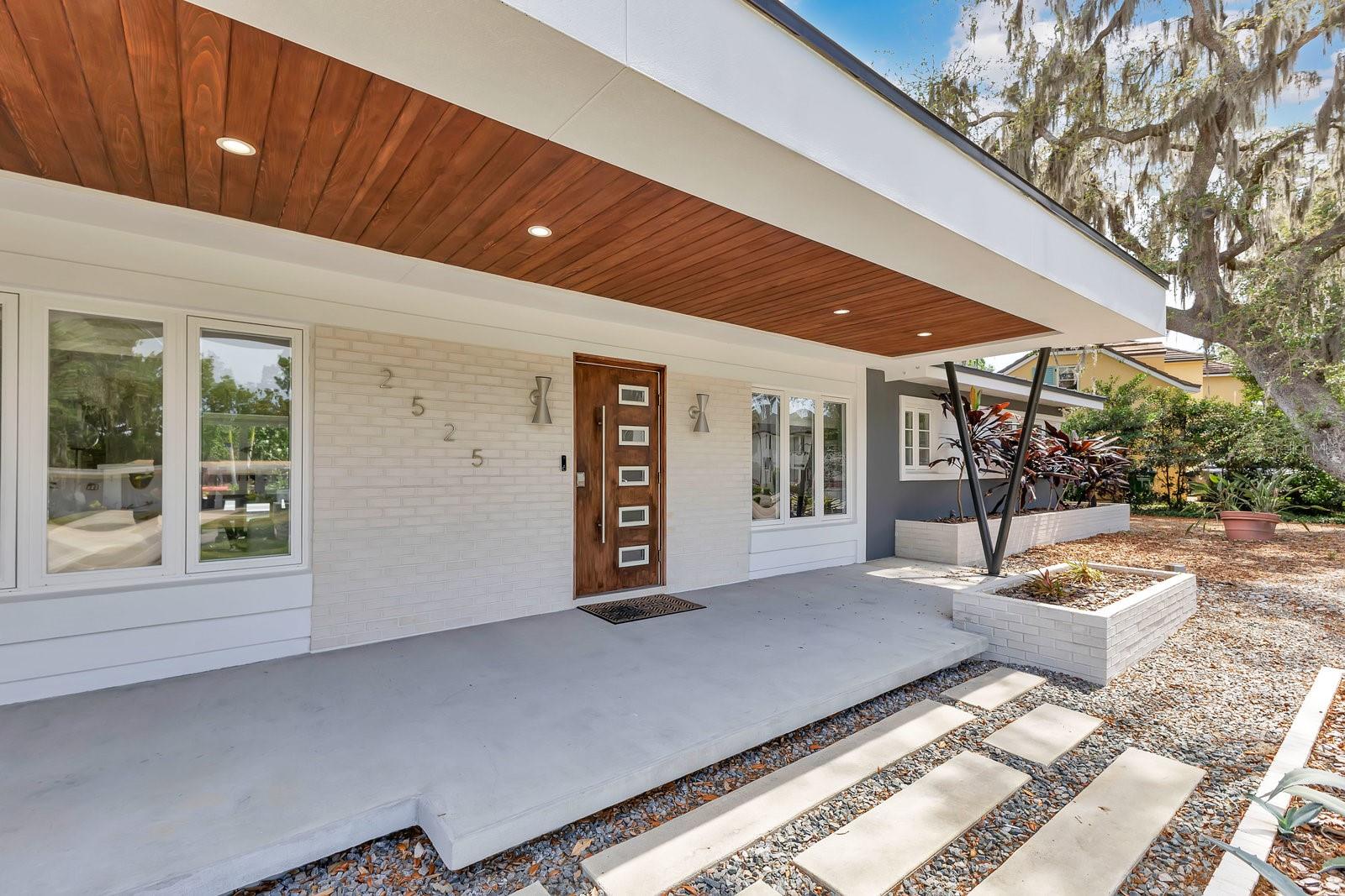 Image 5 of 66 For 2525 Venetian Way