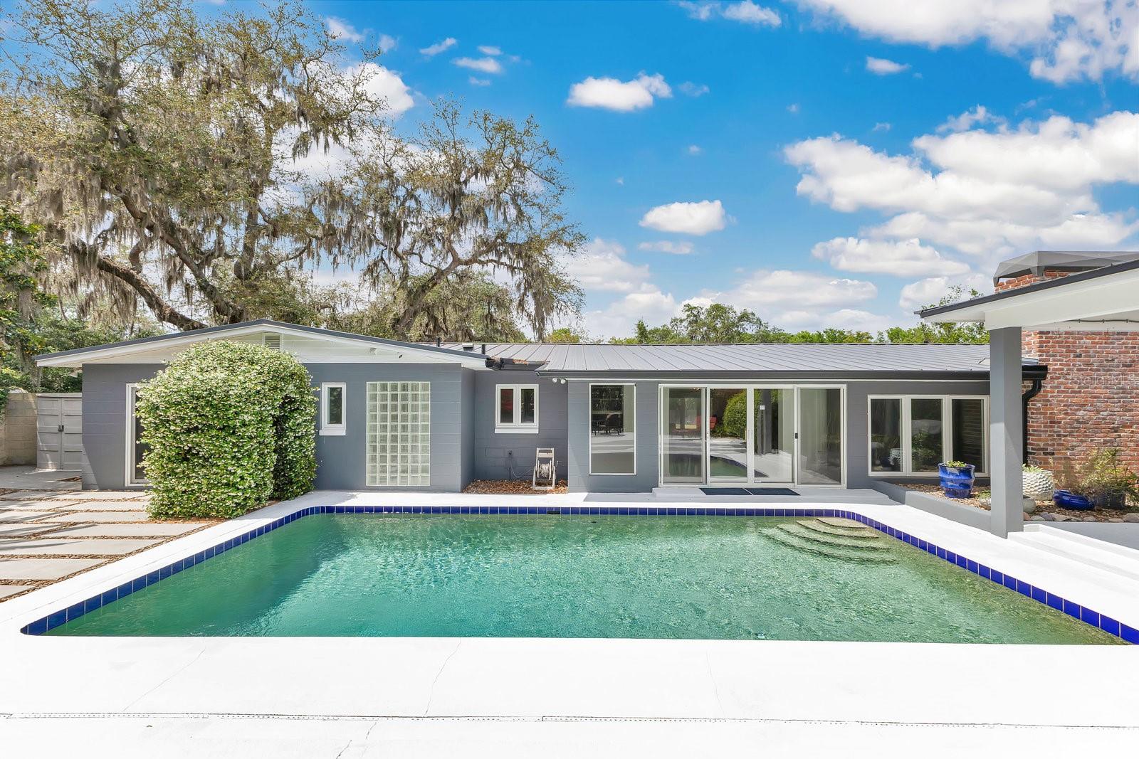 Image 55 of 66 For 2525 Venetian Way