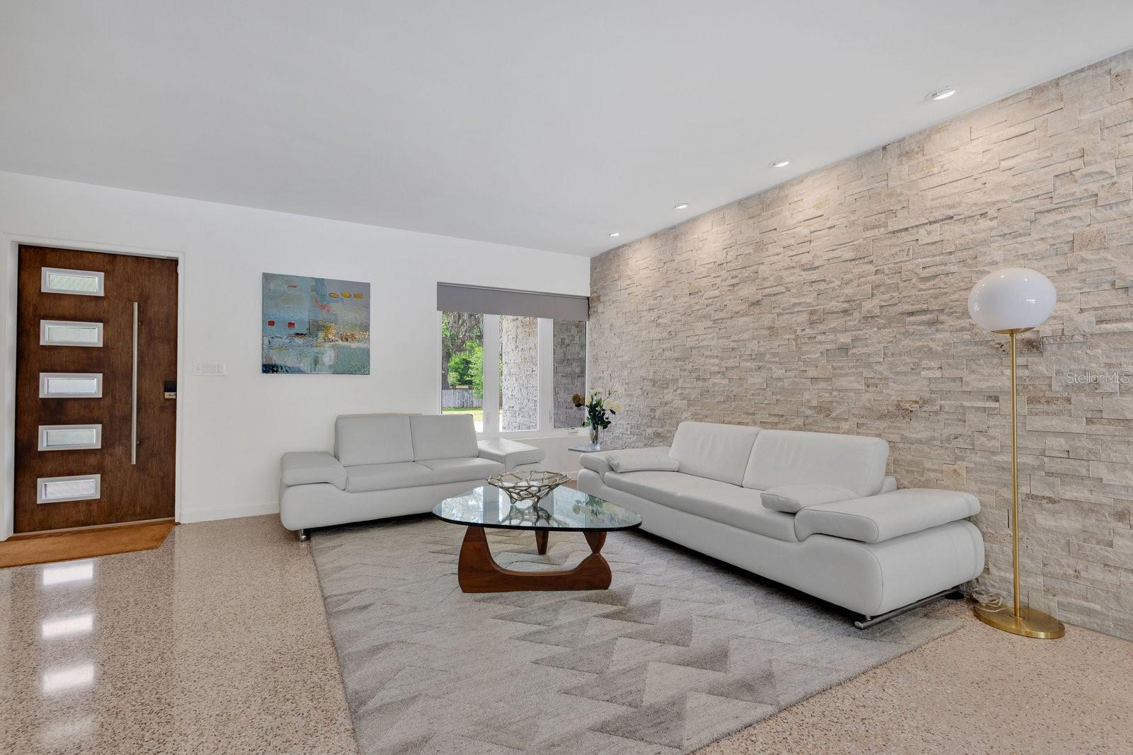 Image 6 of 66 For 2525 Venetian Way