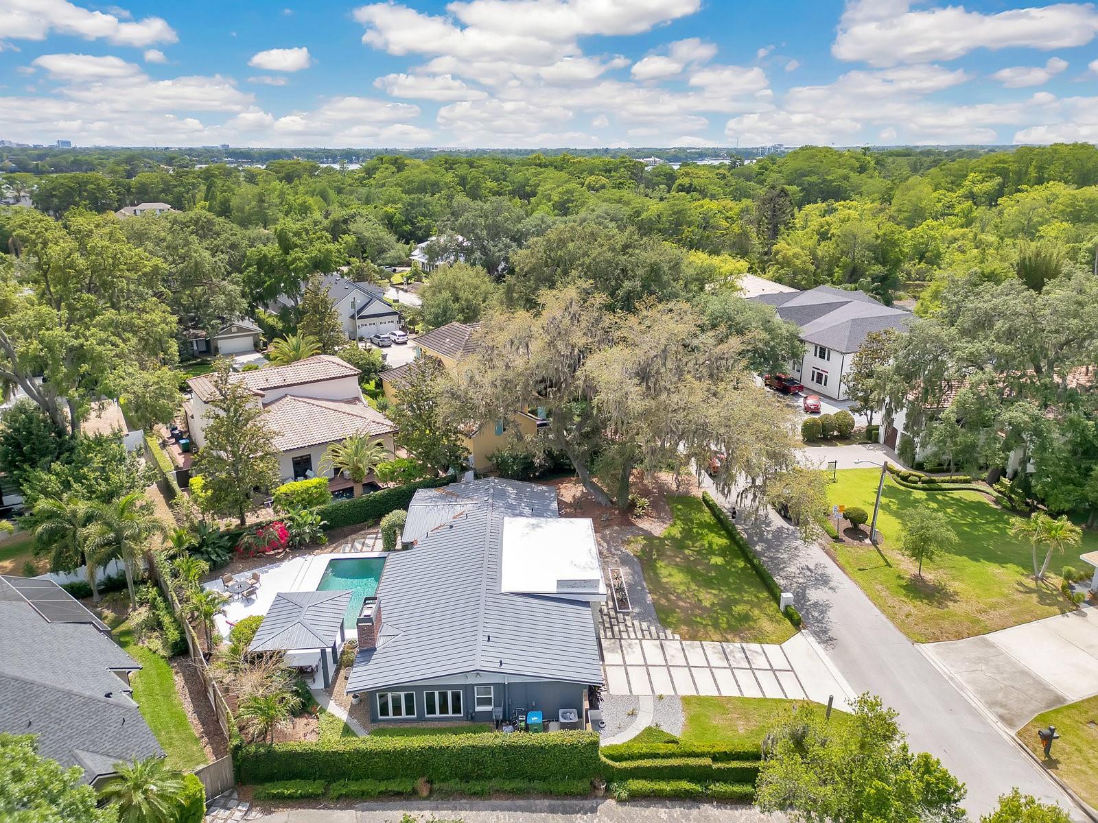 Image 62 of 66 For 2525 Venetian Way