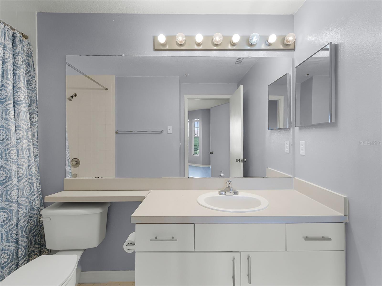 Image 20 of 30 For 5530 Metrowest Boulevard 309