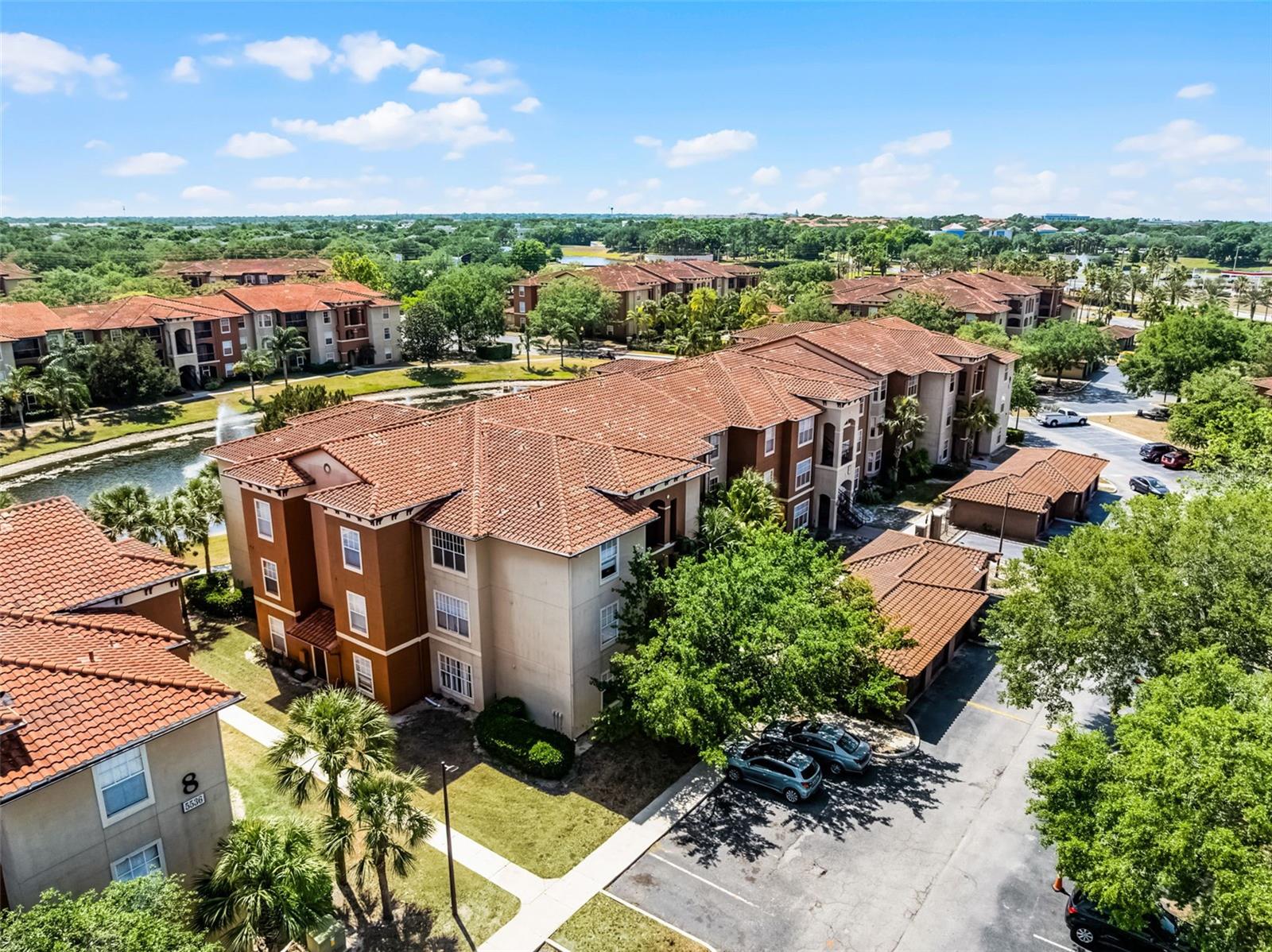 Image 23 of 30 For 5530 Metrowest Boulevard 309