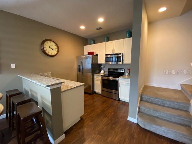 Image 5 of 17 For 5370 Diplomat Court 107