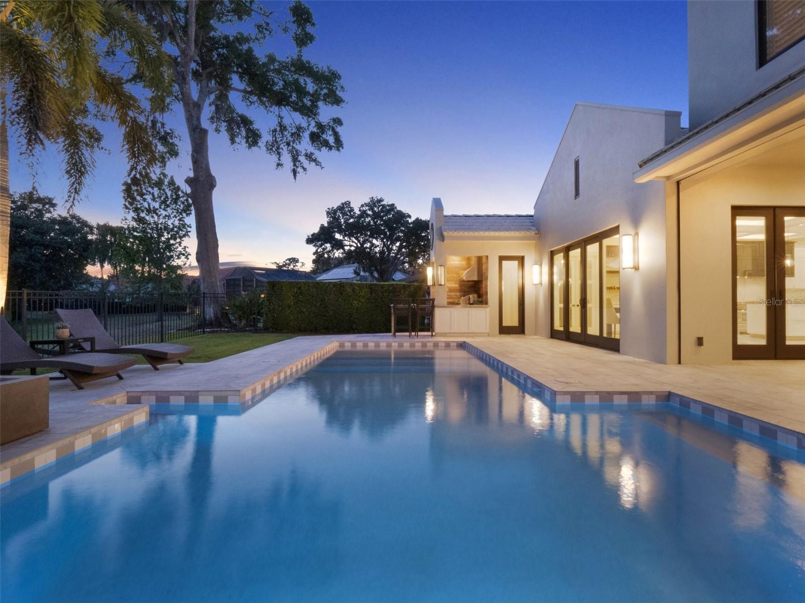 Image 4 of 100 For 9364 Thurloe Place