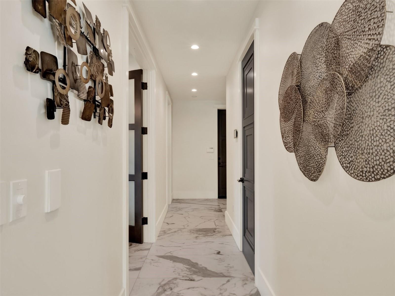 Image 41 of 100 For 9364 Thurloe Place