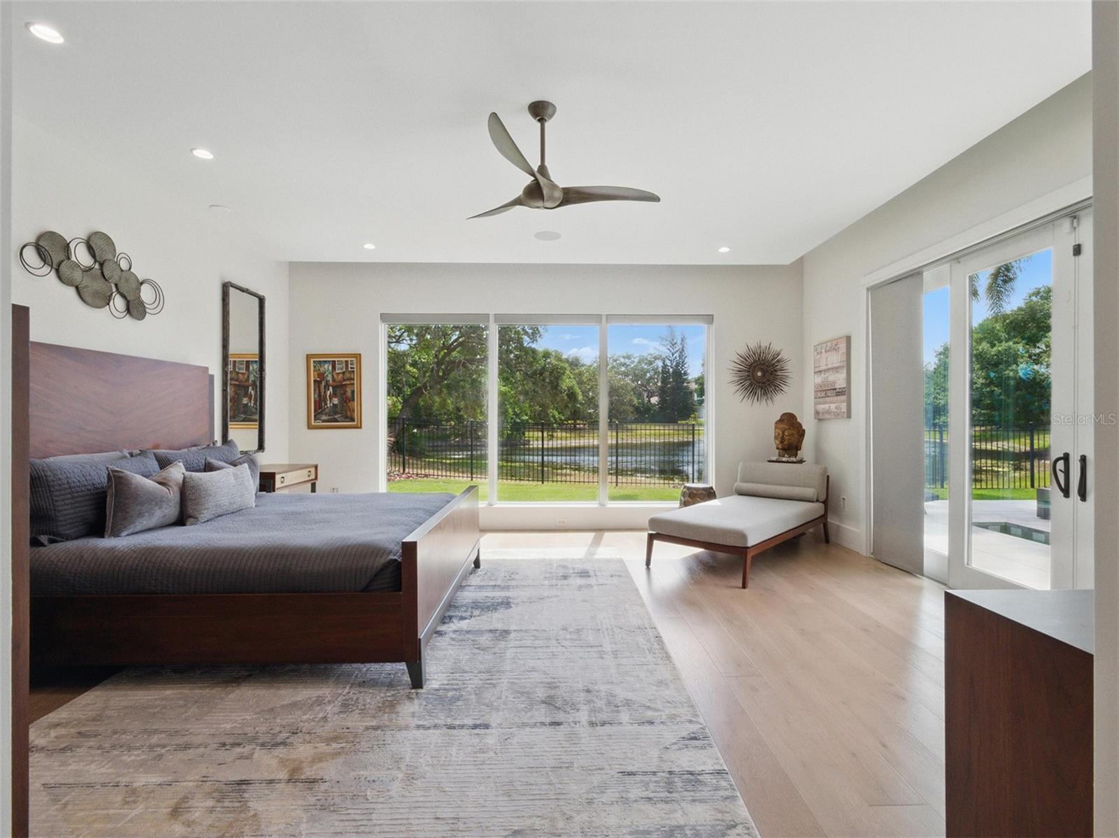 Image 53 of 100 For 9364 Thurloe Place