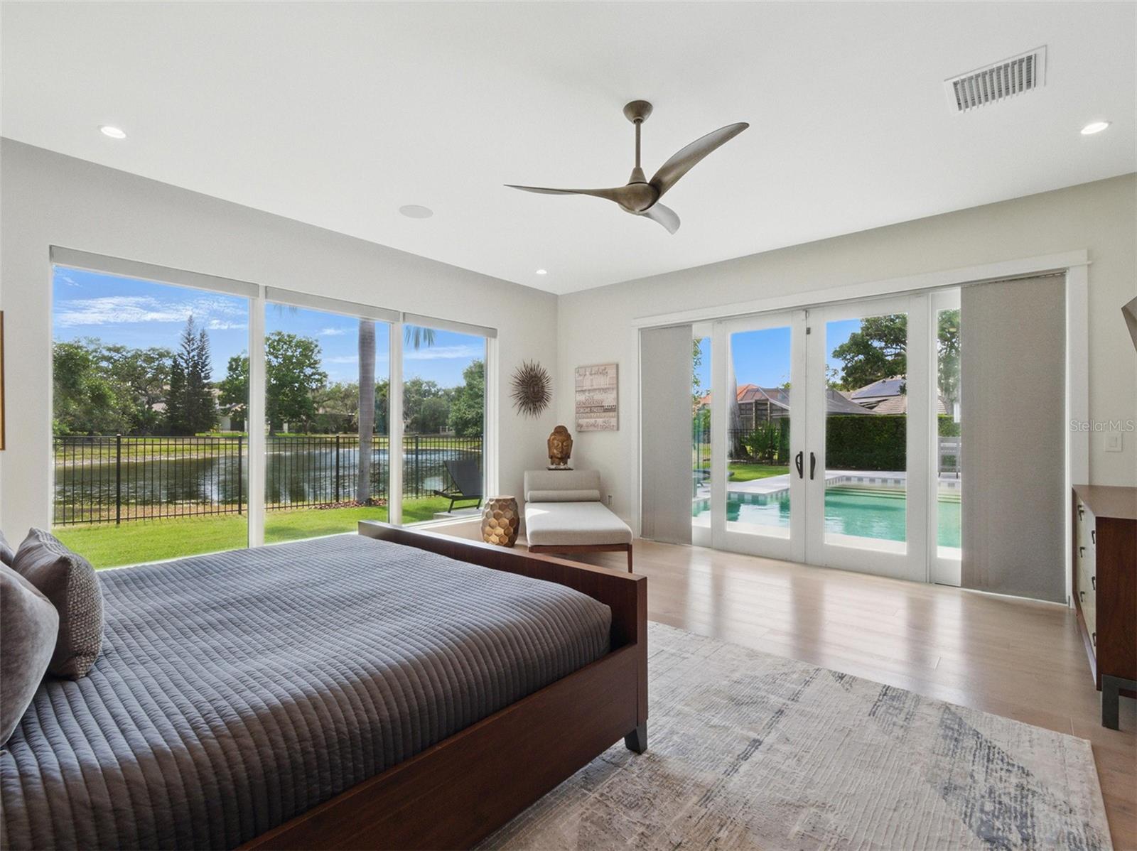 Image 54 of 100 For 9364 Thurloe Place