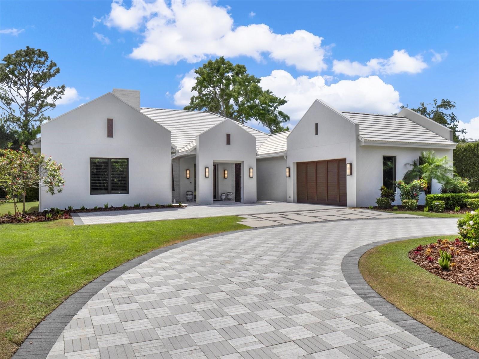 Image 7 of 100 For 9364 Thurloe Place