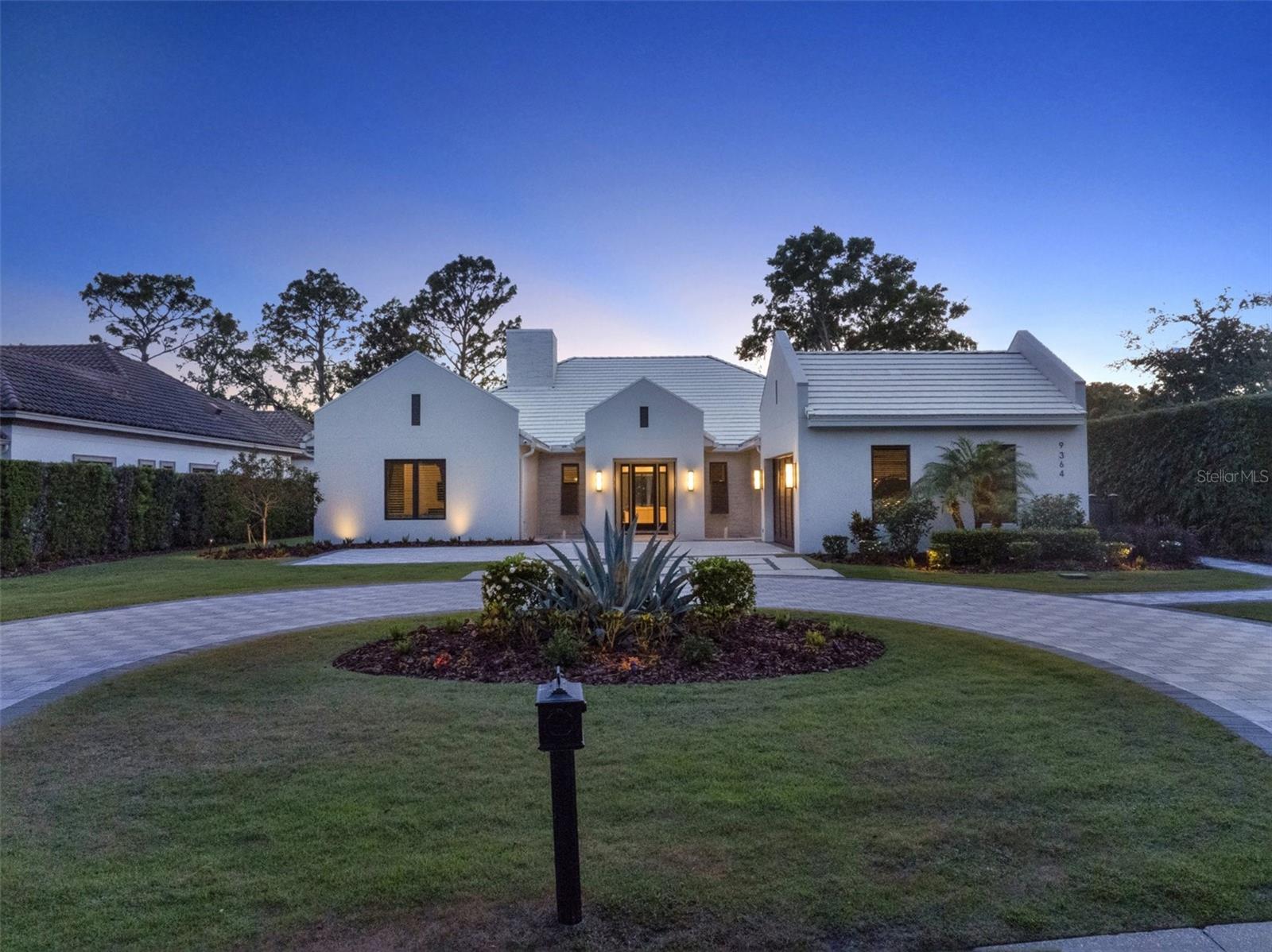 Image 86 of 100 For 9364 Thurloe Place